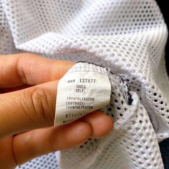 ☑️ HAUTE & REBELLIOUS BLACK WHITE FISHNET CASUAL PULLOVER TOP! - Picture 9 of 10